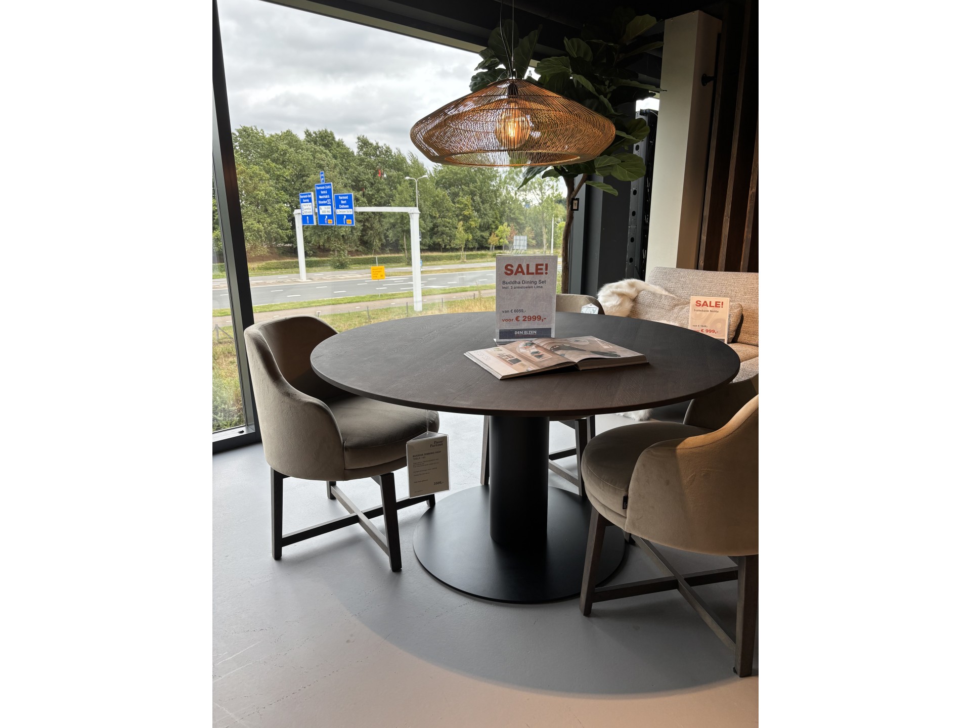 Buddha Dining Set